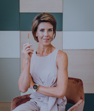 Book an Appointment with Dr. Heloise Shrives for Botox