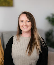 Book an Appointment with Larissa Holt for Social Work