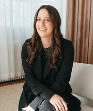 Book an Appointment with Zoe Bundas for Complimentary Consultation