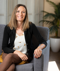 Book an Appointment with Laura Di Castri for Individual Counselling 50 minutes
