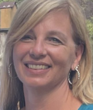 Book an Appointment with Elaine Oosting for Counselling Services